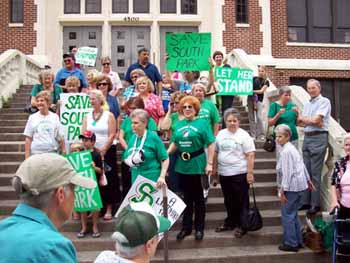 Thanks to Ann Robbins for this photo.  Click here to see larger size